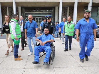 Más de mil trabajadores del IMSS participan en simulacro de sismo 