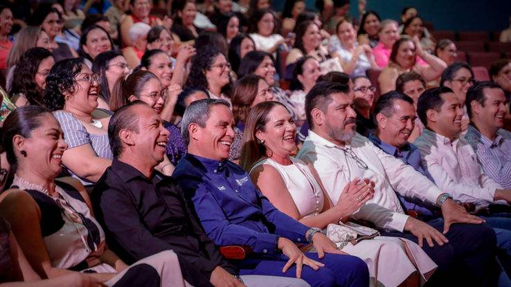 Con mariachi y danza, festeja UdeC a mamás de las delegaciones Colima, Coquimatlán y Villa de Álvarez