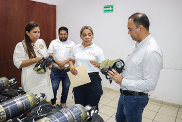 𝗖𝗹𝘂𝗯 𝗥𝗼𝘁𝗮𝗿𝗶𝗼 𝗱𝗲 𝗖𝗼𝗾𝘂𝗶𝗺𝗮𝘁𝗹𝗮́𝗻 𝗱𝗼𝗻𝗮 𝗲𝗾𝘂𝗶𝗽𝗼 𝗲𝘀𝗽𝗲𝗰𝗶𝗮𝗹𝗶𝘇𝗮𝗱𝗼 𝗽𝗮𝗿𝗮 𝗣𝗿𝗼𝘁𝗲𝗰𝗰𝗶𝗼́𝗻 𝗖𝗶𝘃𝗶𝗹 𝗱𝗲 𝗧𝗲𝗰𝗼𝗺𝗮́𝗻