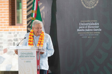 Promente AMLO a egresados de la Universidad “Benito Juárez”, dar empleo en el Gobierno Federal