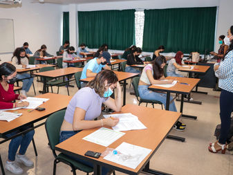 Realizan 5 mil 630 jóvenes su examen para ingresar a licenciaturas de la UdeC