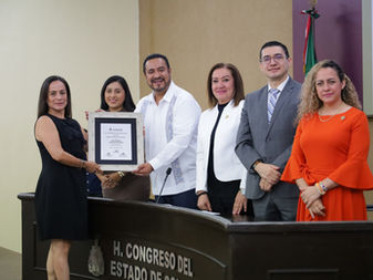 Premia Congreso del Estado trayectoria docente y de investigación en Psicología, de académicas universitarias