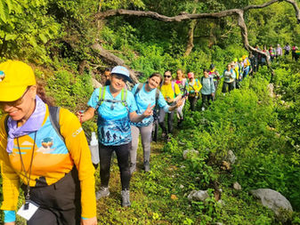 Más de 250 mujeres participan en encuentro de senderismo en Campo Cuatro