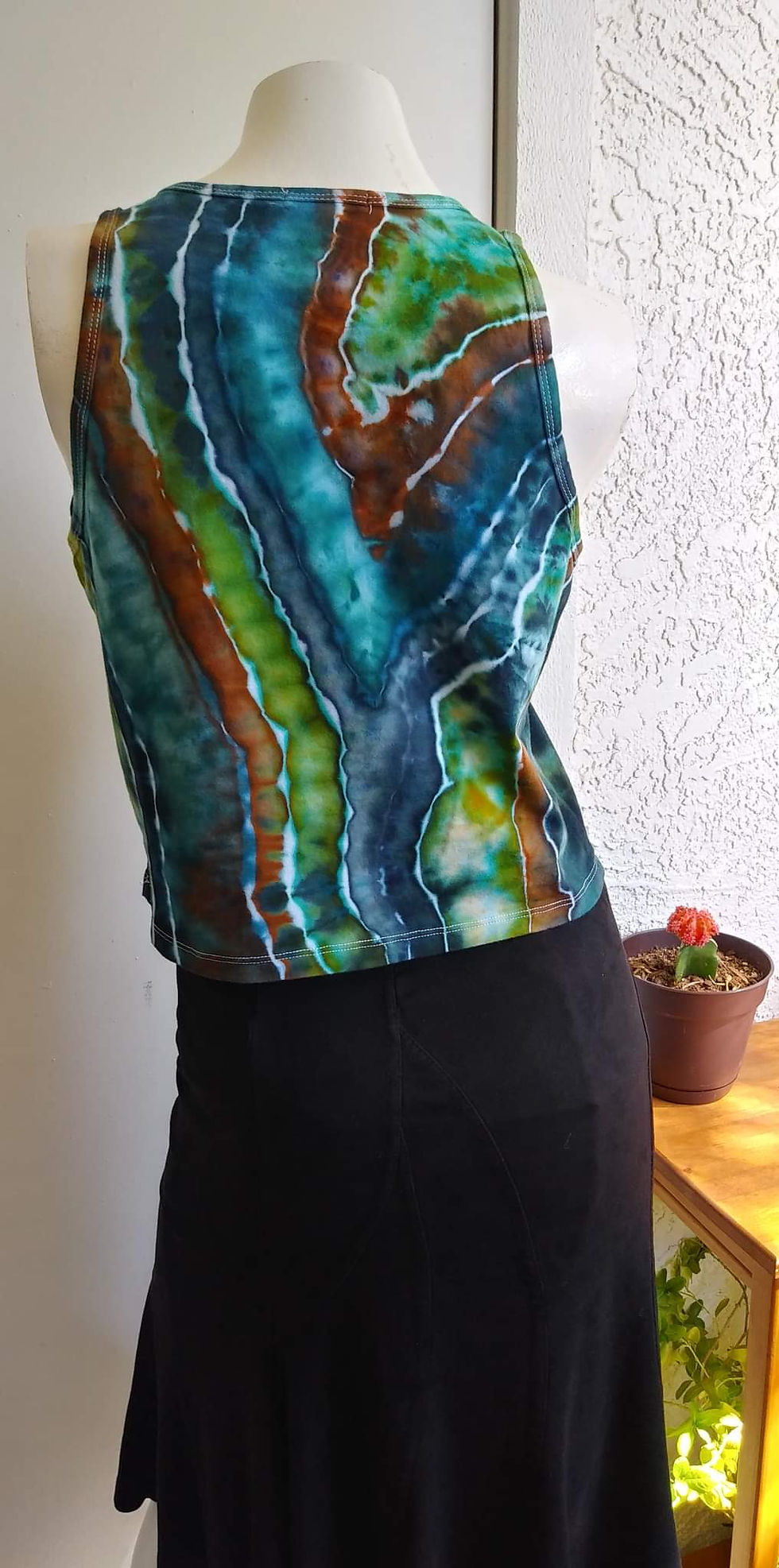 Thumbnail: XL Geode Tie Dye Crop Top