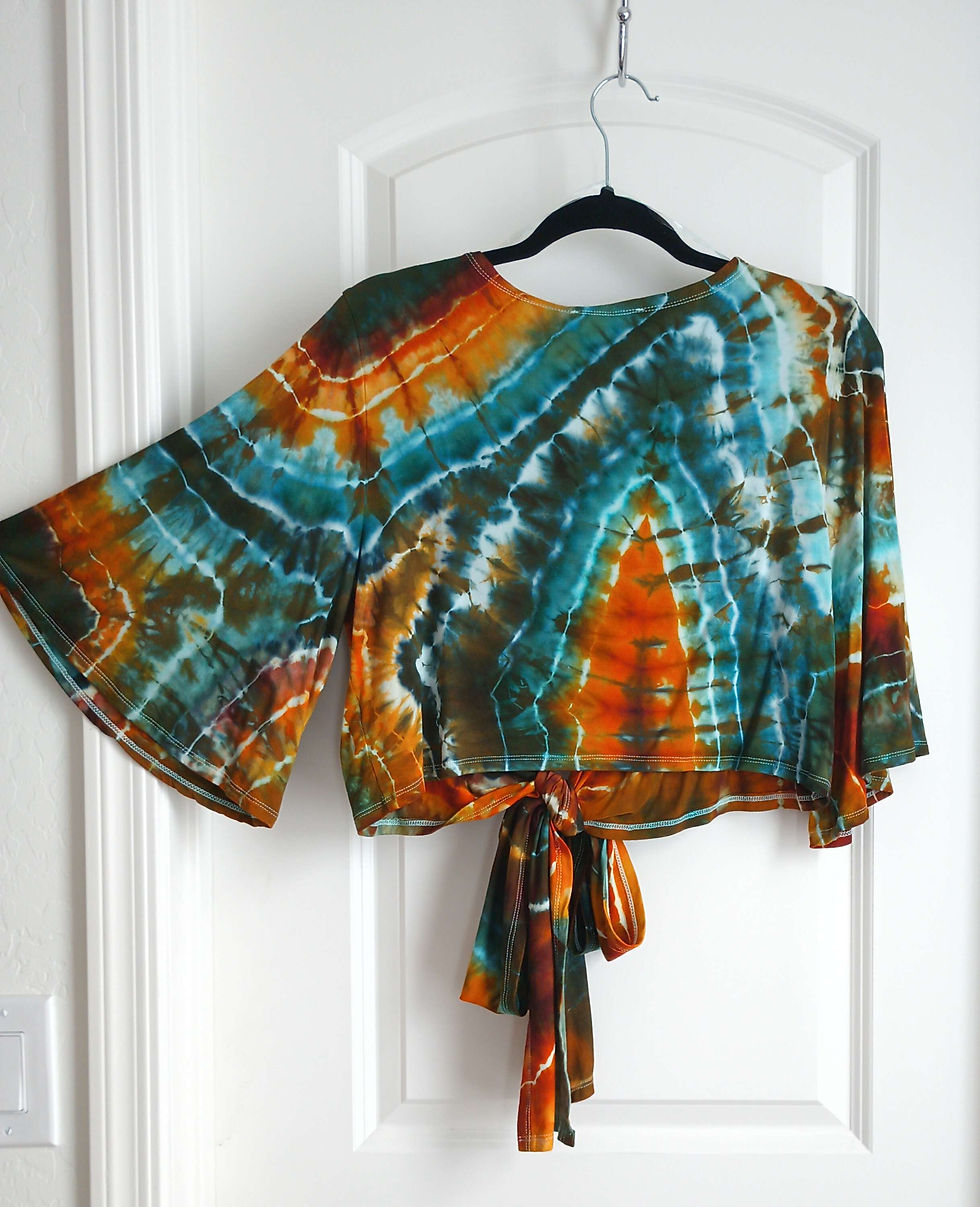 Thumbnail: Medium Geode Tie Dye Bell Sleeve Wrap Tie Cropped Cardigan 