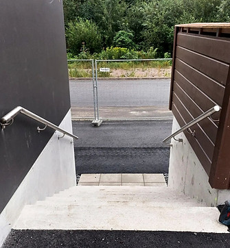 rst-käsijohteet sisäänkäynteihin mittautilaus. Rst-työt ja käsijohteiden asennus Tampereella, kangasalassa, pirkkalassa ja Nokialla.