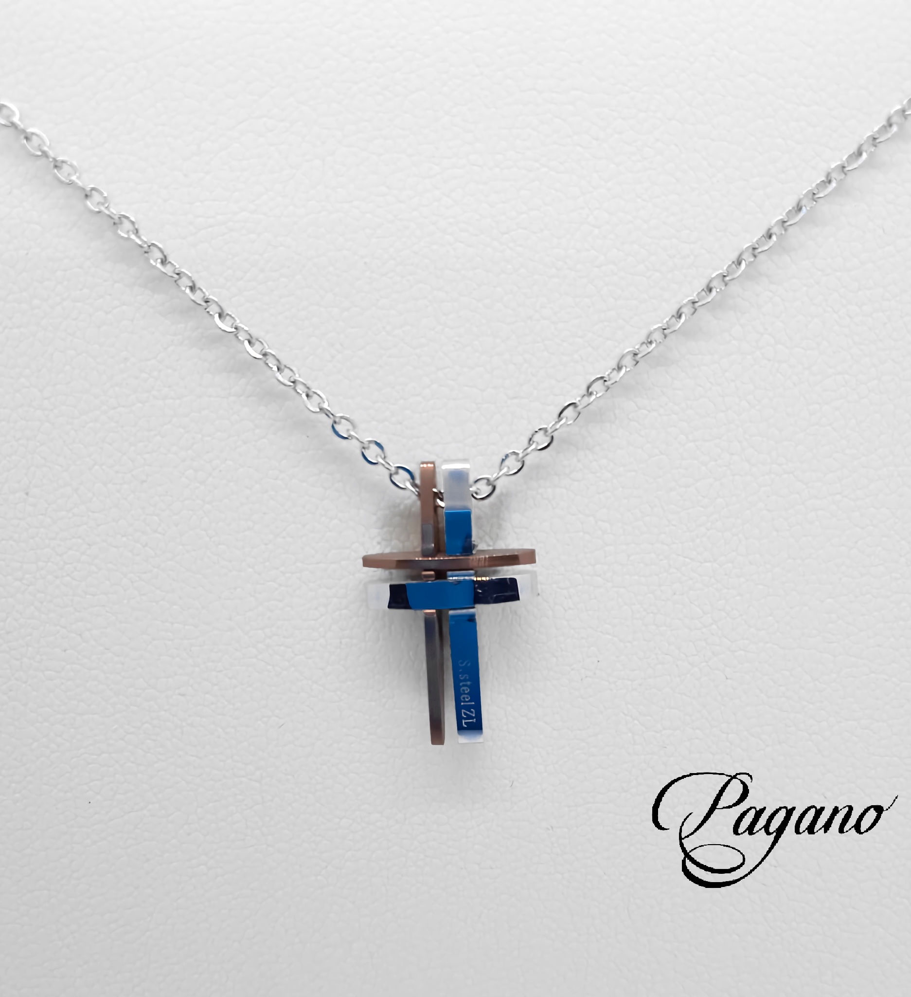 Girocollo con croce