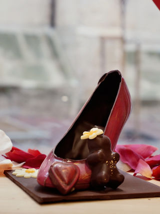 moulage chaussure en chocolat pour la saint valentin par thierry papereux a montplelier