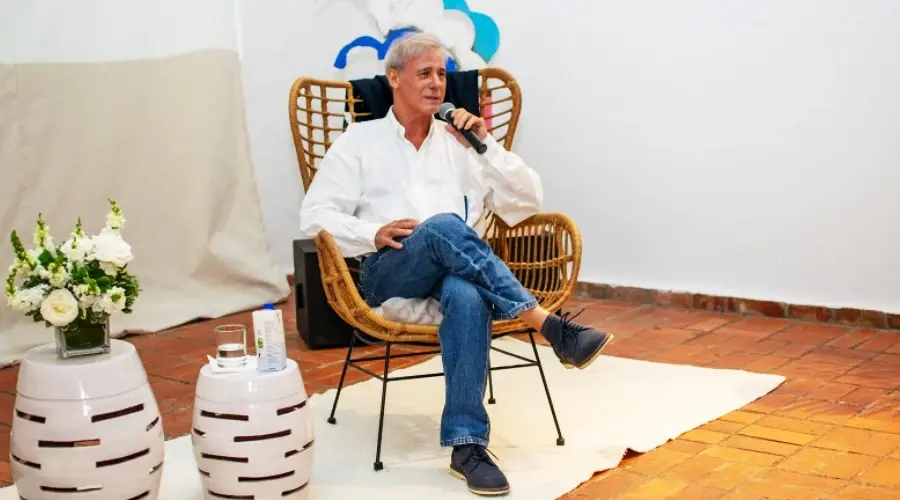 Altos de Chavón celebra la vitalidad caribeña con la exposición “Recuerdos, Colores y Formas” de Fabré Sallent