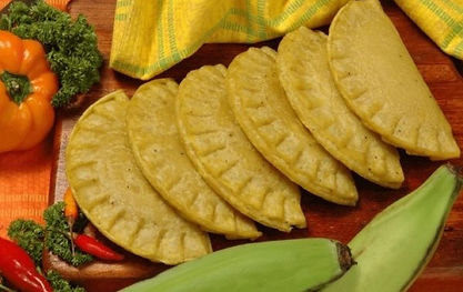 EMPANADAS DE VERDE.jpg