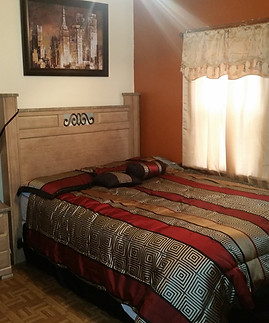 slahbedroom1.jpg