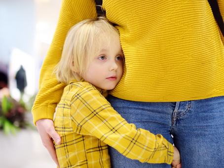 Angoisse de séparation: mes conseils pour une première rentrée à l'école plus sereine.