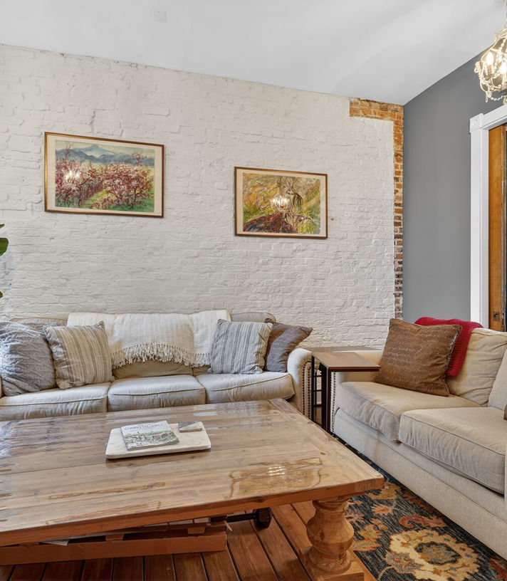 Capitol Saunter Townhouse