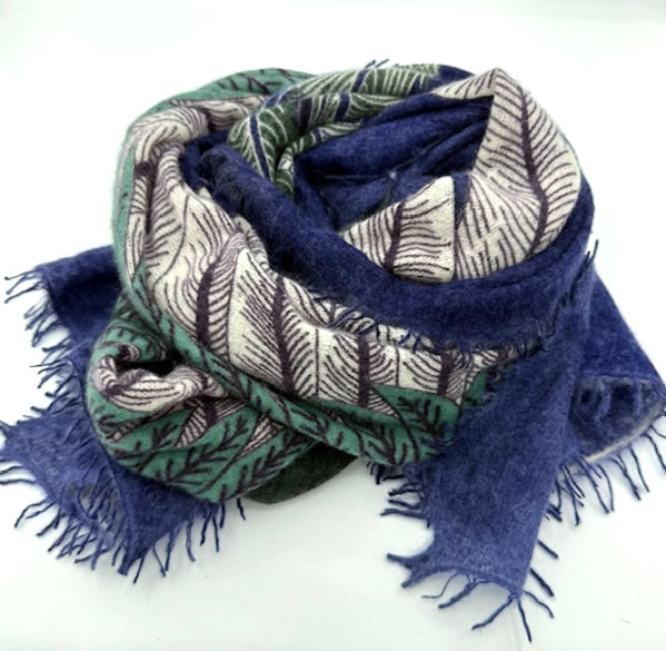 Thumbnail: "Plume" Knitted cashmere felted stole