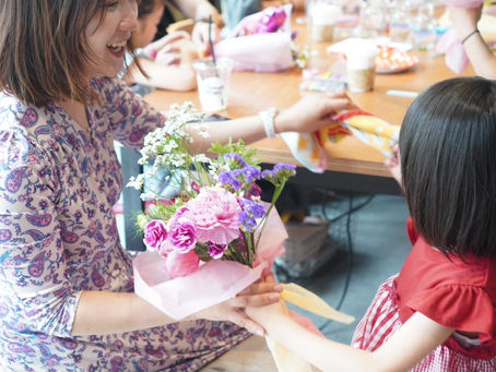 【5月11日(日)10:00~11:00 11:15~12:15】親子で楽しむ花育Cafe母の日!お母さんに花を贈ろう。