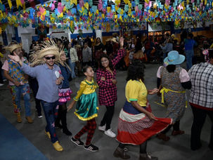 Arraia do Bertazzoni reúne mais de 300 pessoas em noite de tradição, alegria e solidariedade