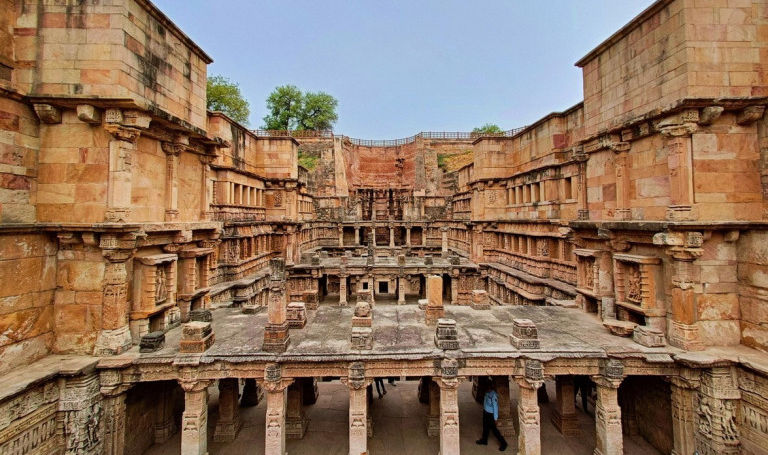 Rani Ki Vav: Bản Hùng Ca Dưới Lòng Đất Của Nền Văn Minh Ấn Độ Cổ