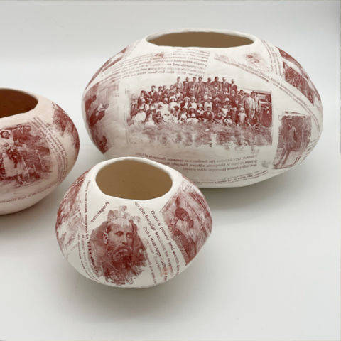 Tlaloc.Izinkamba amaKaladi-Coloured pots.jpg