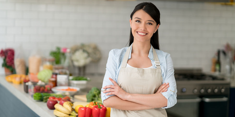 Woman preparing anti-inflammatory meals to help manage endometriosis naturally
