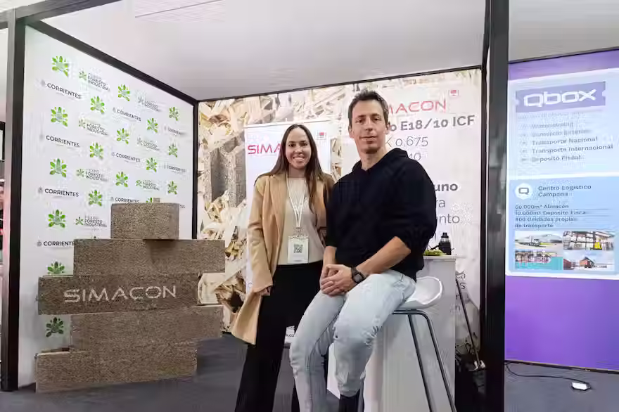 Emprendedor: es austríaco, llegó al país por un sueño romántico y hoy revoluciona la construcción con la fusión de madera y concreto