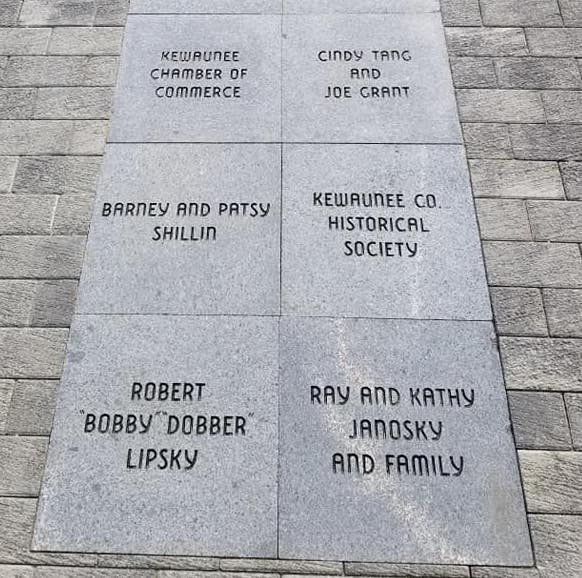 Thumbnail: Commemorative Paver Bricks