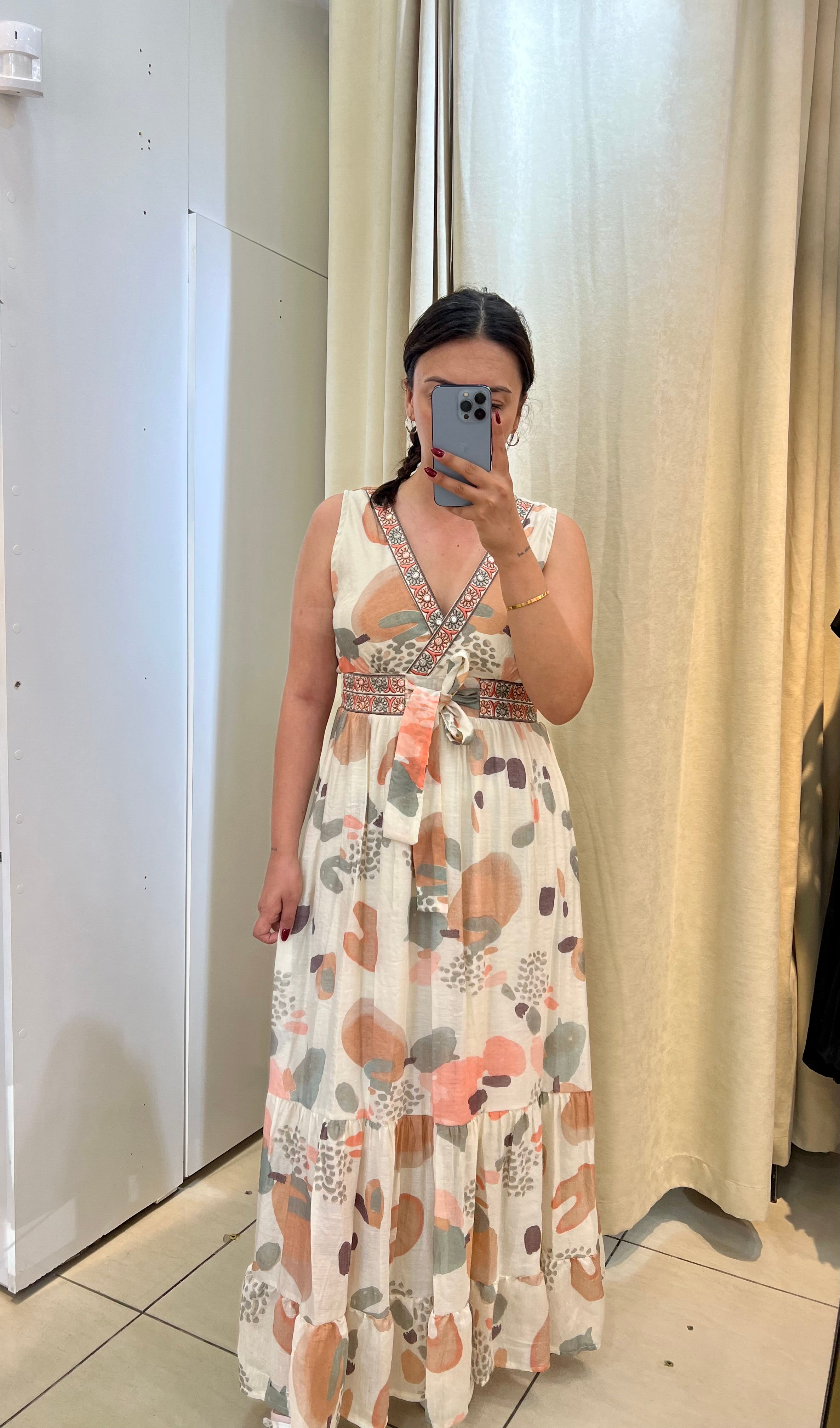 işleme detaylı elbise