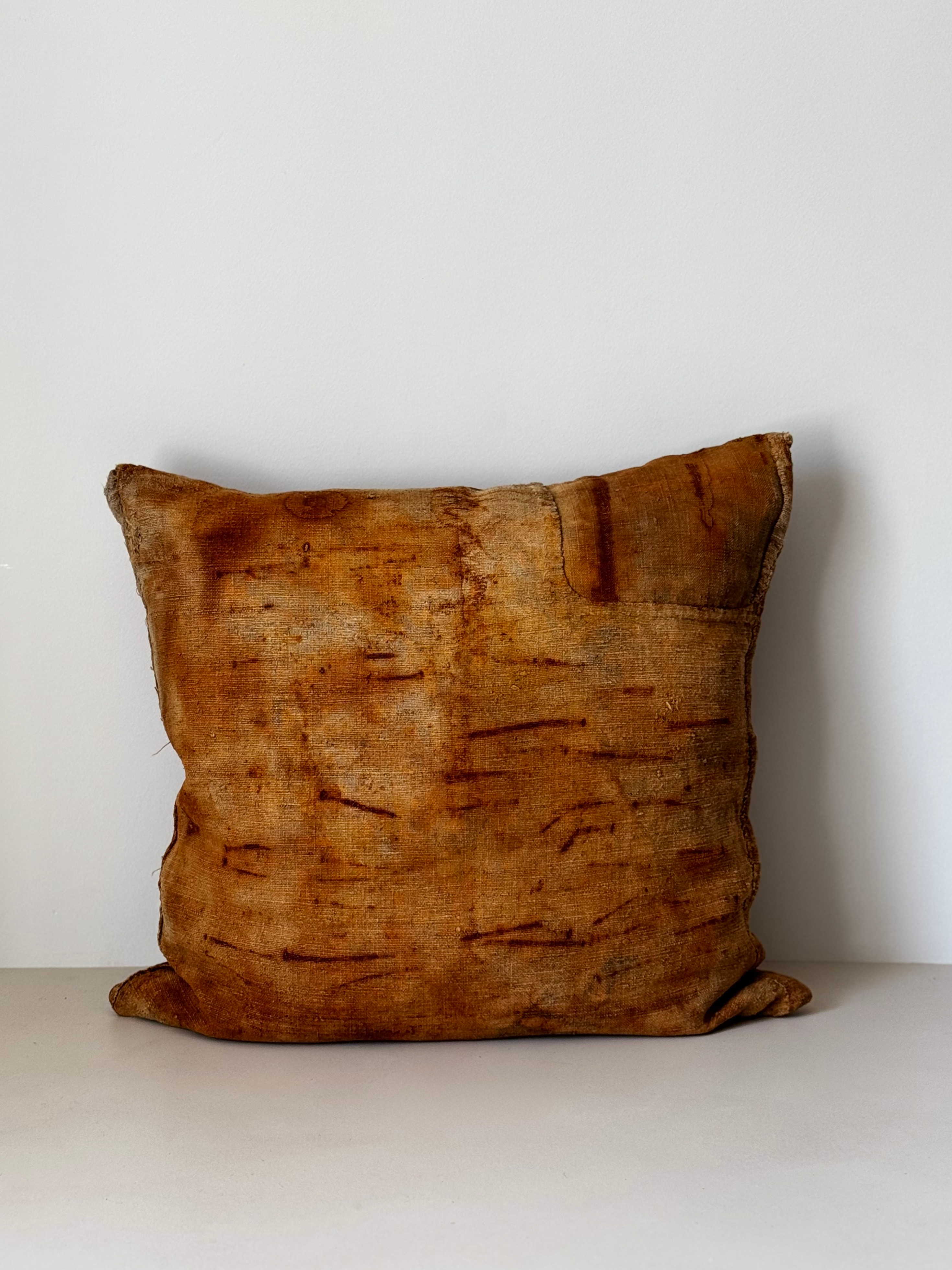 Rusted Vintage Linen Cushion No. 55.03