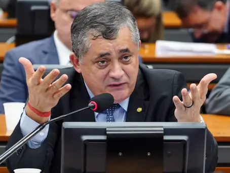 Líder de Lula na Câmara diz que ‘tese de incorporar’ PP e Republicanos ao governo está ‘consolidada’