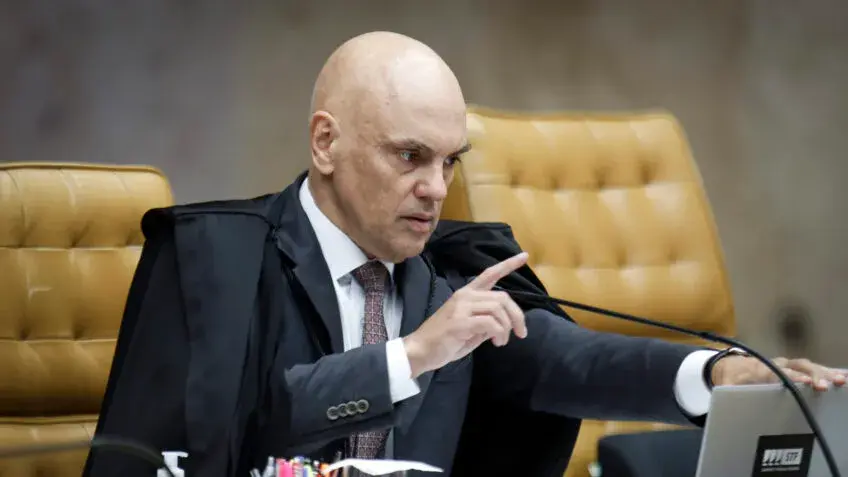 STF discute com o governo Lula notificação de Alexandre de Moraes nos EUA