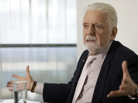 Jaques Wagner deixa liderança do governo no Senado após ser alvo da PF por ligação com o Banco Master