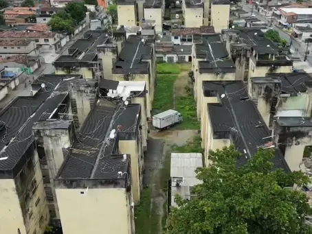 Defesa Civil de Paulista recomenda demolição de 14 prédios do Conjunto Beira-Mar