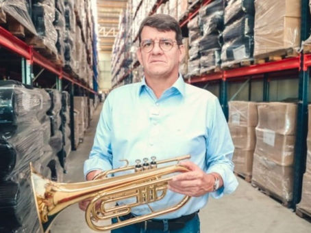TCE aponta falta de transparência na compra de instrumentos musicais na gestão Geraldo Júlio e multa ex-secretário