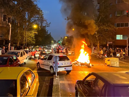 Em meio a protestos, governo iraniano quer negociar com os EUA, afirma Donald Trump