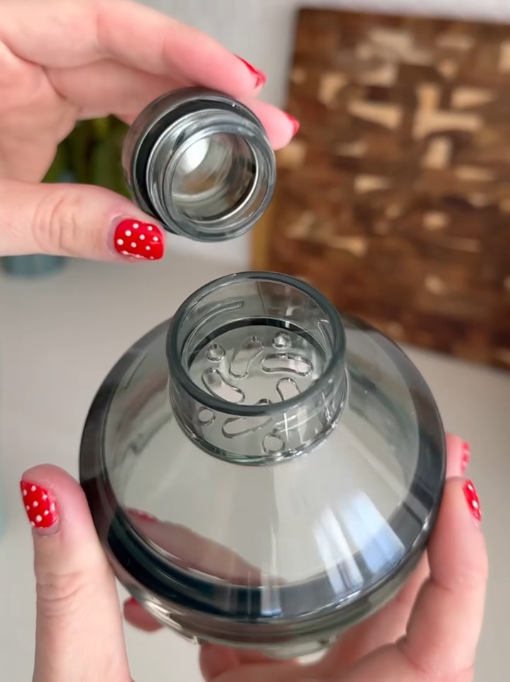 Thumbnail: BrüMate Cocktail Shaker 650ml Insulated - Sage Green