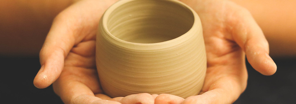 kézzel készült kerámia bögre