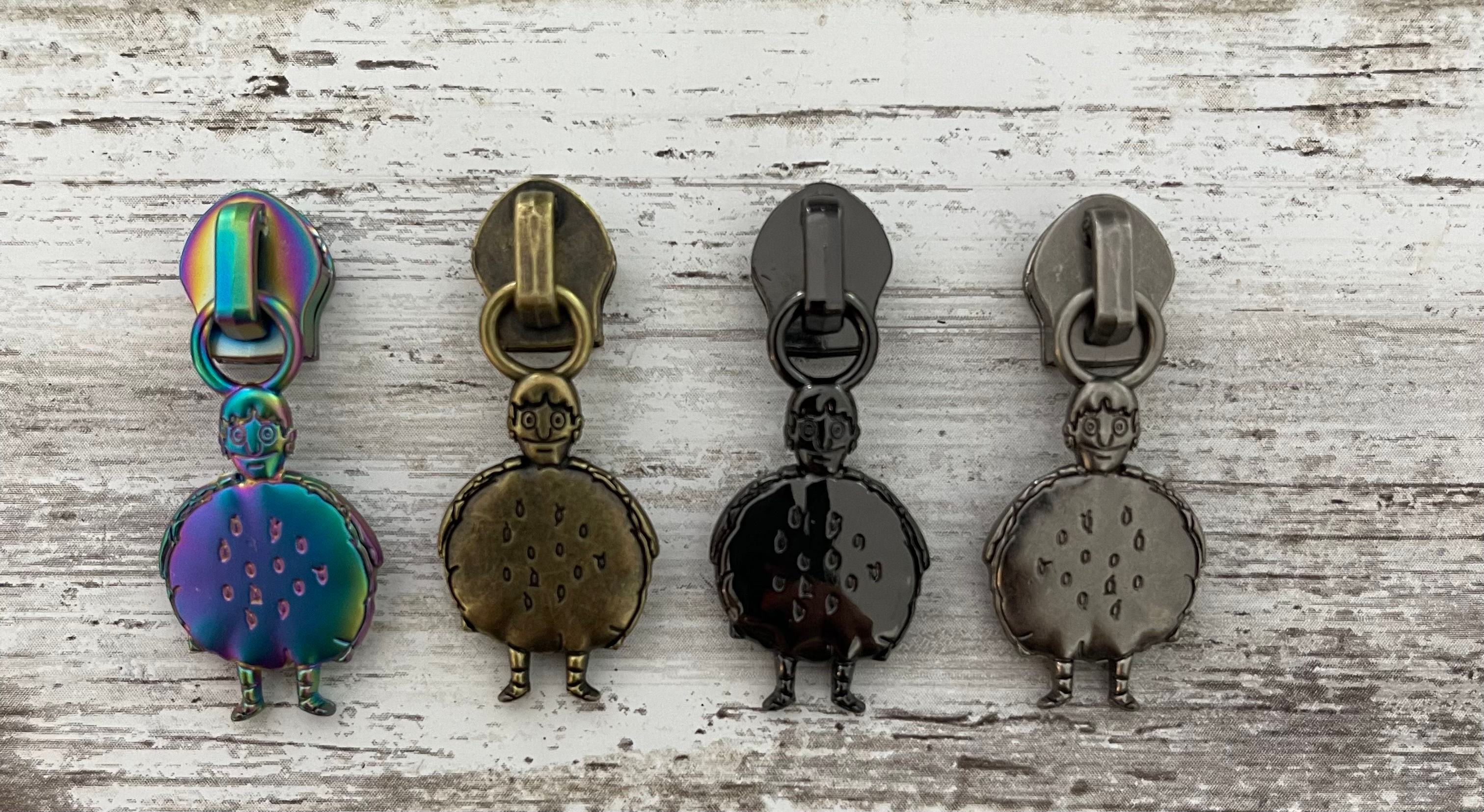 Gene #5 Zipper Pull