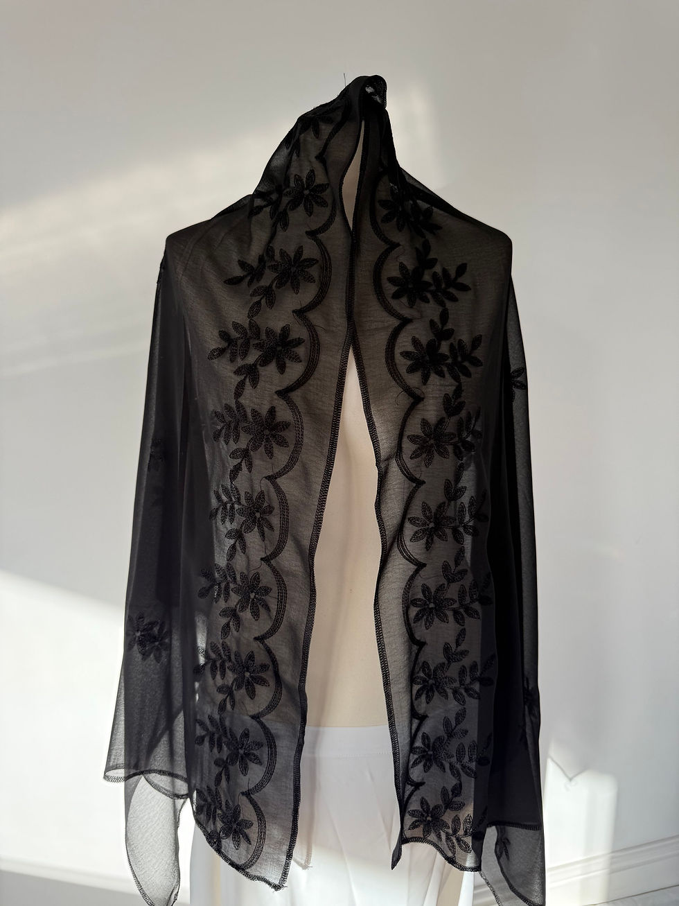 Thumbnail: Guldozi scarf