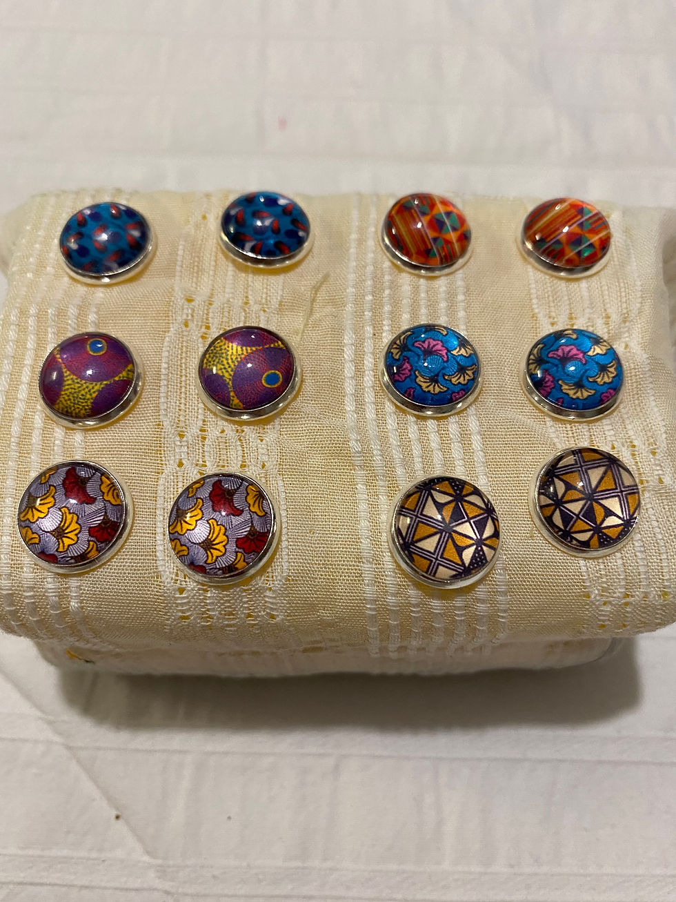 Thumbnail: Aka Pin Earring