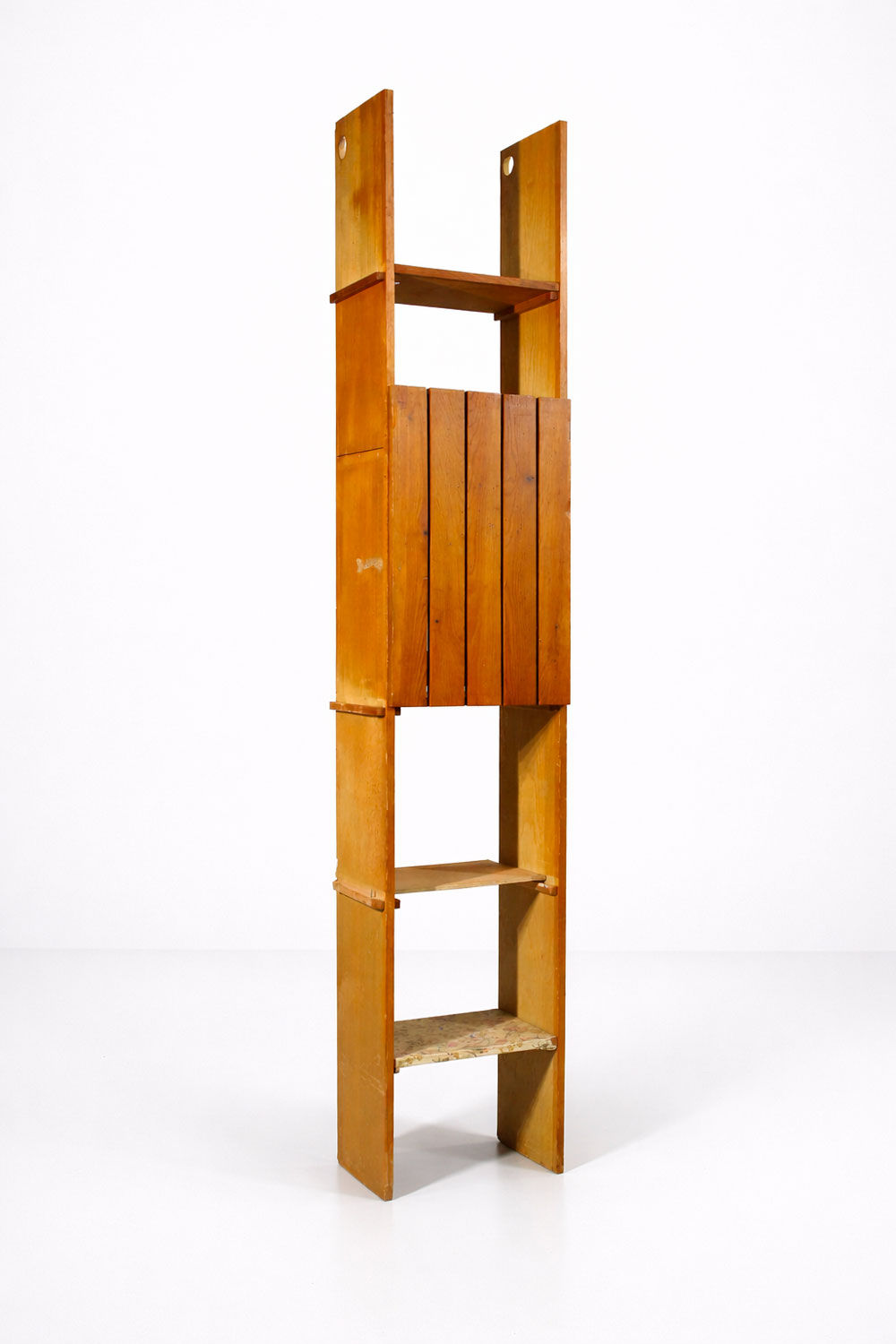 1972. Charlotte Perriand - Colonne rangement
