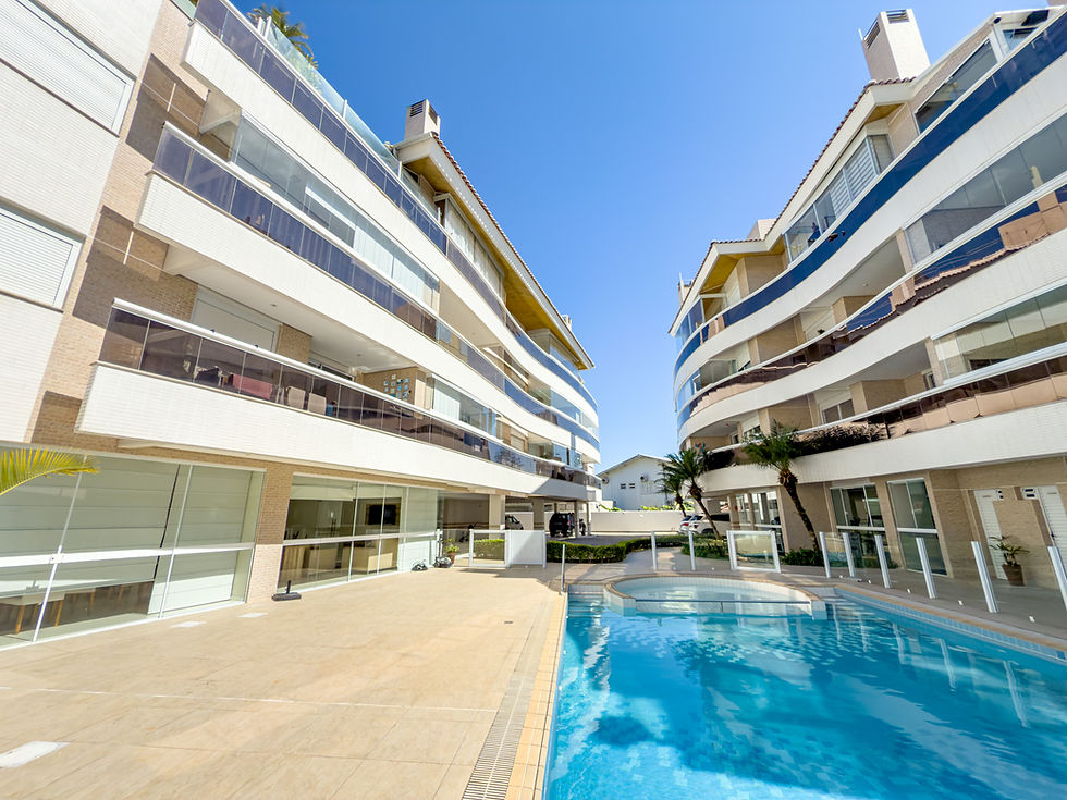 ¡Apartamento TOP de 2 Dormitorios con Piscina a Solo 100m de la Playa!