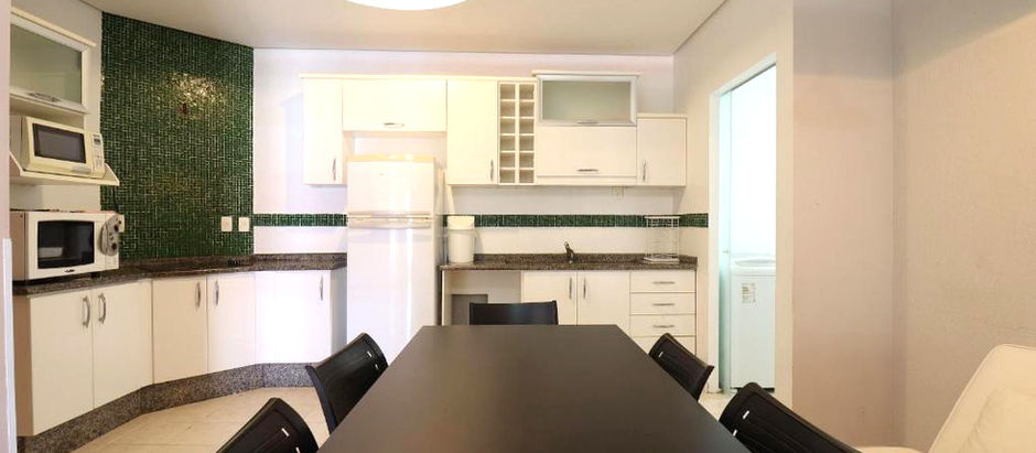 ¡Vacaciones en Florianópolis! Cómodo Apartamento con 1 Dormitorio y Balcón con Churrasquera para hasta 6 Personas