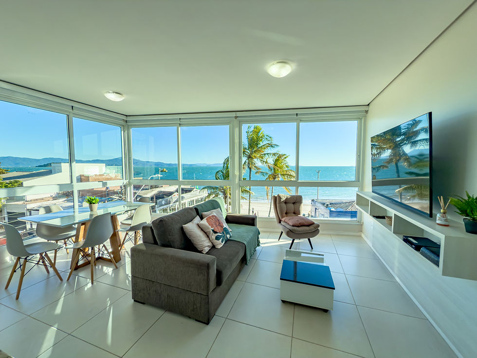 Apartamento de frente para o mar em Canasvieiras! Luxuoso apartamento com vista panorâmica e localização privilegiada