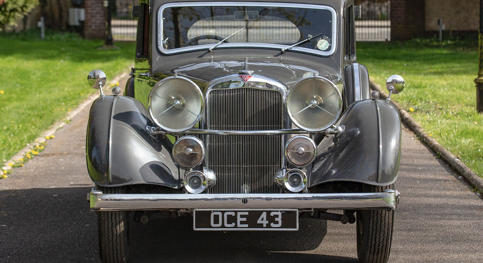 1938 Alvis 4.3-Litre SB Saloon by Charlesworth 