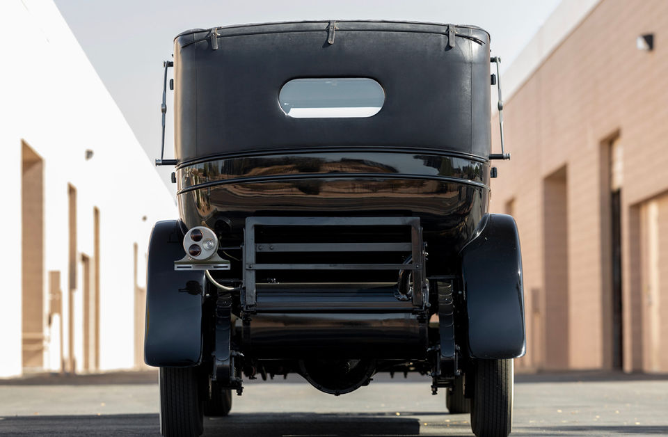 1922 Cunningham V4 Town Limousine 