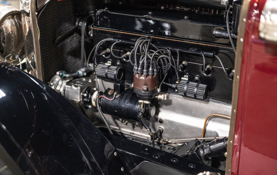 1926 Marmon Model D-74 Two-Passenger Speedster
Engine