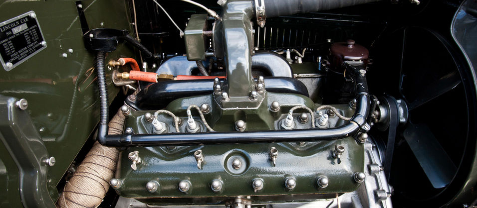 1925 Lincoln Seven-Passenger Sport Touring by Brunn Engine