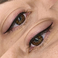 Semi permanent eyeliner in blackish brown
