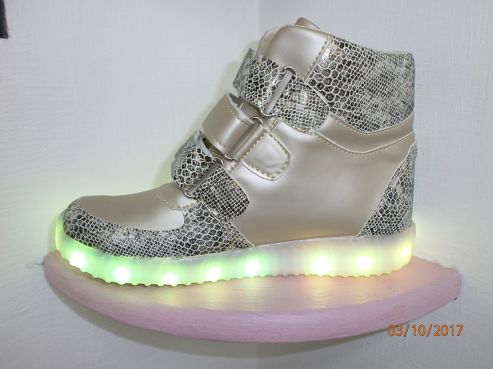Miniatura: DEPORTIVAS LUCES CHICAS