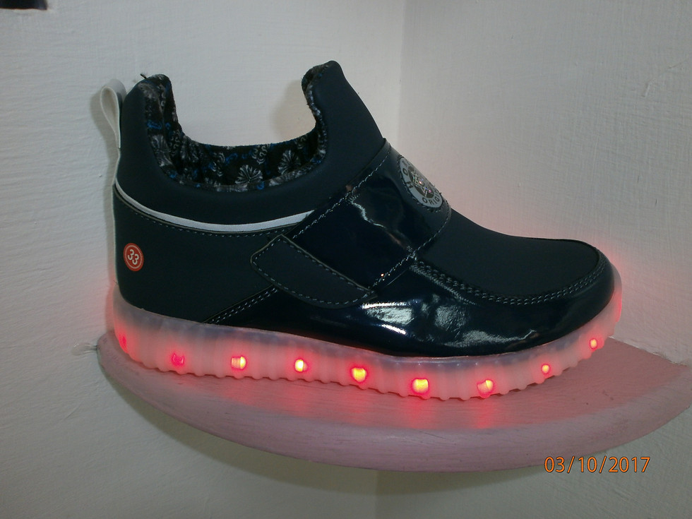 Miniatura: DEPORTIVAS LUCES CHICAS