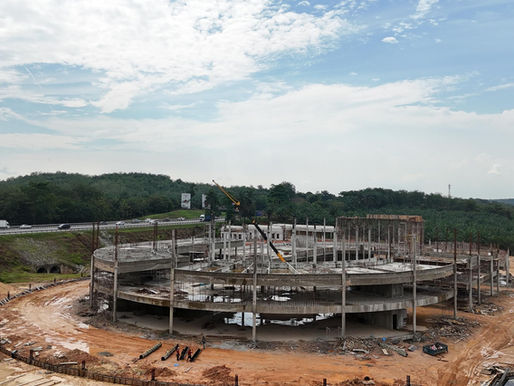 Reaching New Heights : EVCCâ„¢ Pedas RSA Casts 16.1-Meter Roof Columns for Landmark Circular Hub